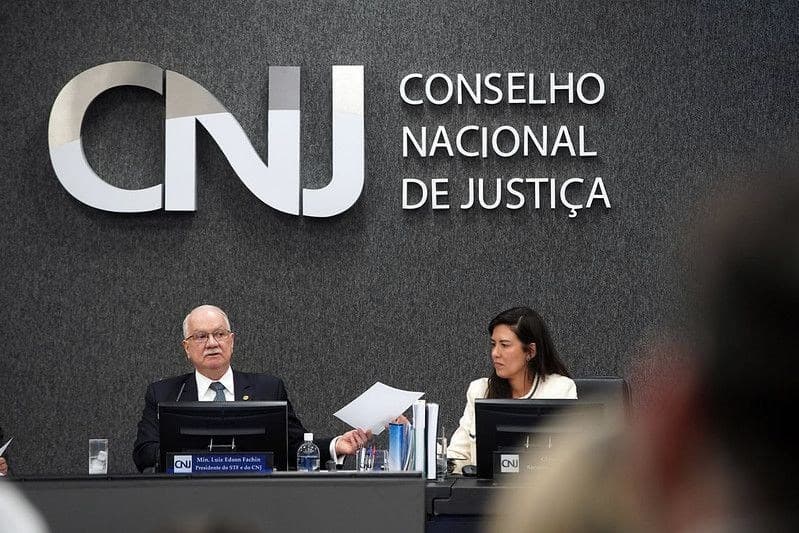 CNJ analisa processos contra juíza da Lava Jato por desvio milionário
