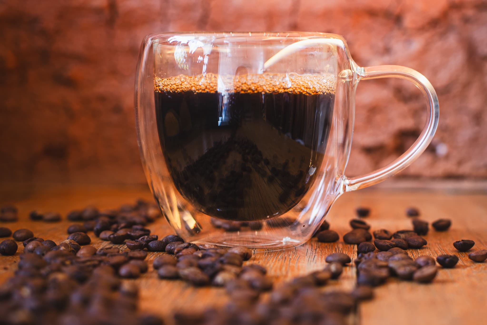 Métodos de descafeinação alteram composição e sabor do café