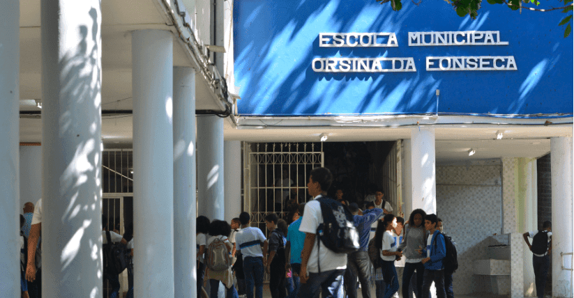Aluno agride professor com faca em escola na Tijuca
