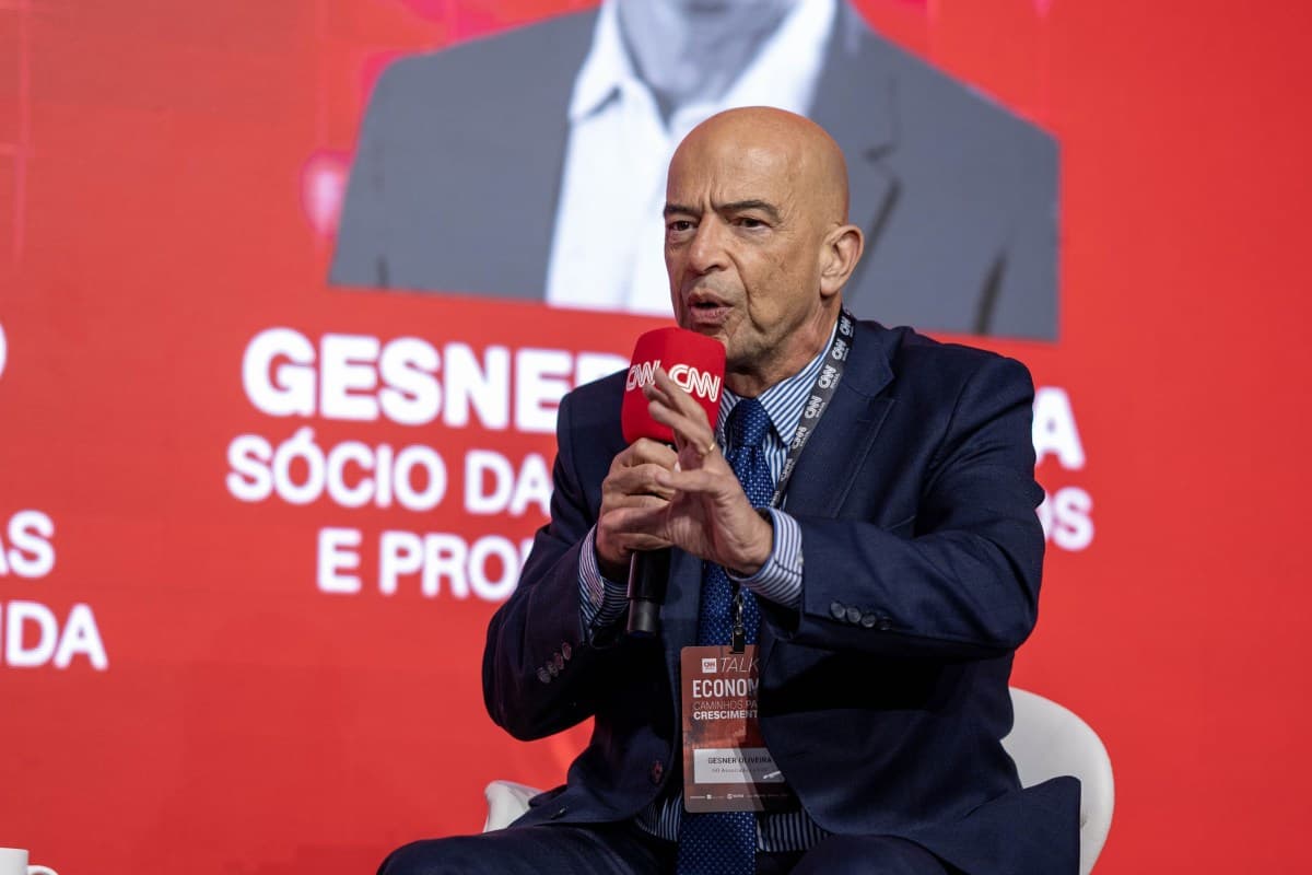 Professor critica interferência da Casa Civil no Tecon Santos 10