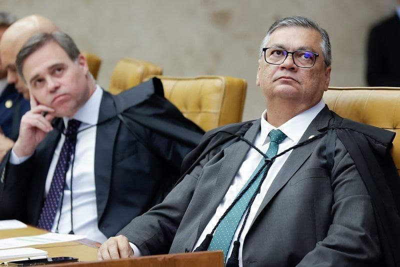 Dino Suspende Discussão sobre Unificação de Casos no STF