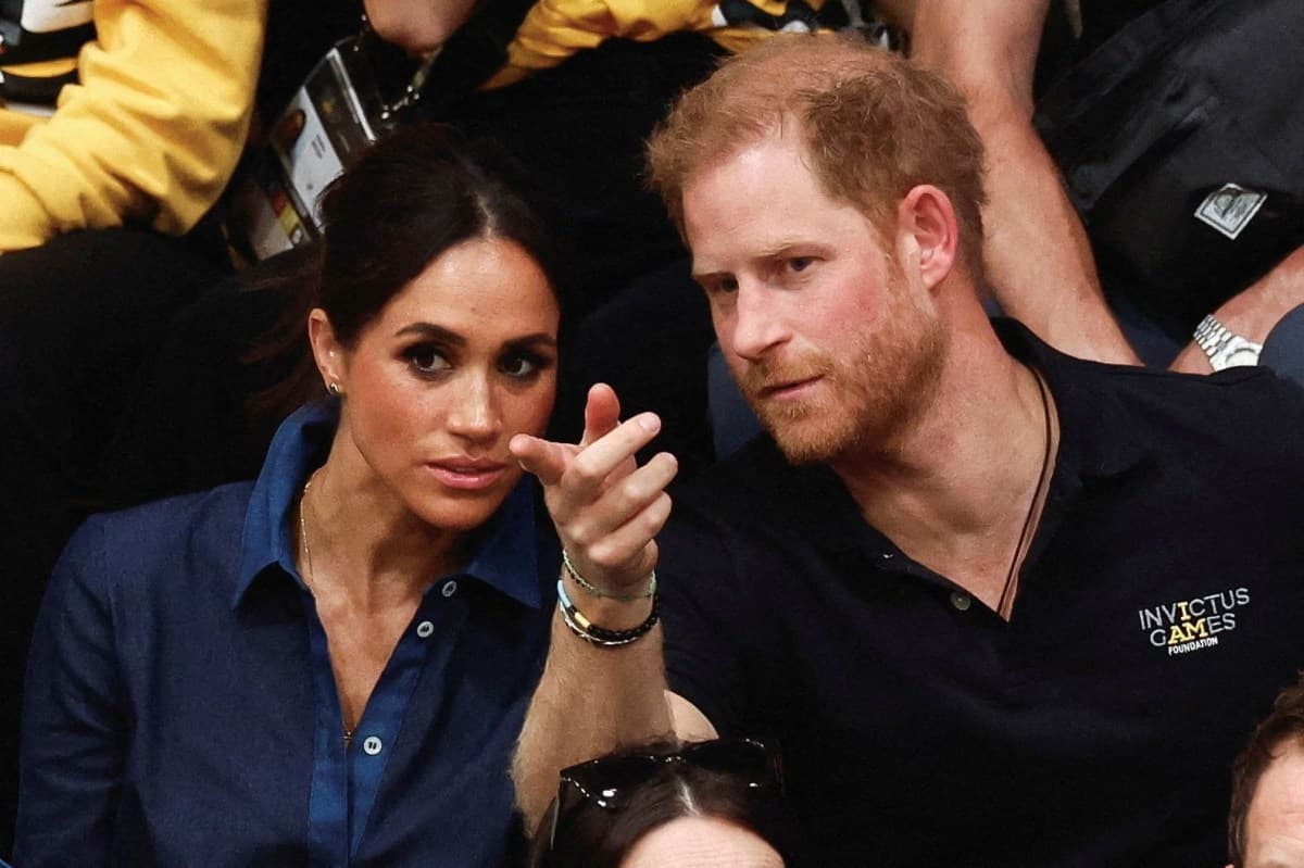 Rei Charles reafirma status de Harry e Meghan como membros da realeza