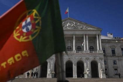 Portugal Restringe Acesso à Nacionalidade com Nova Lei