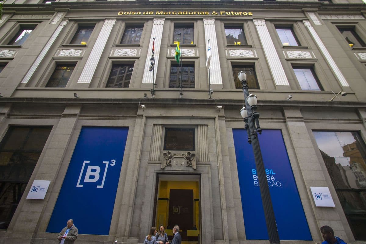 Bancos e Bolsa de Valores suspendem serviços no feriado de Páscoa