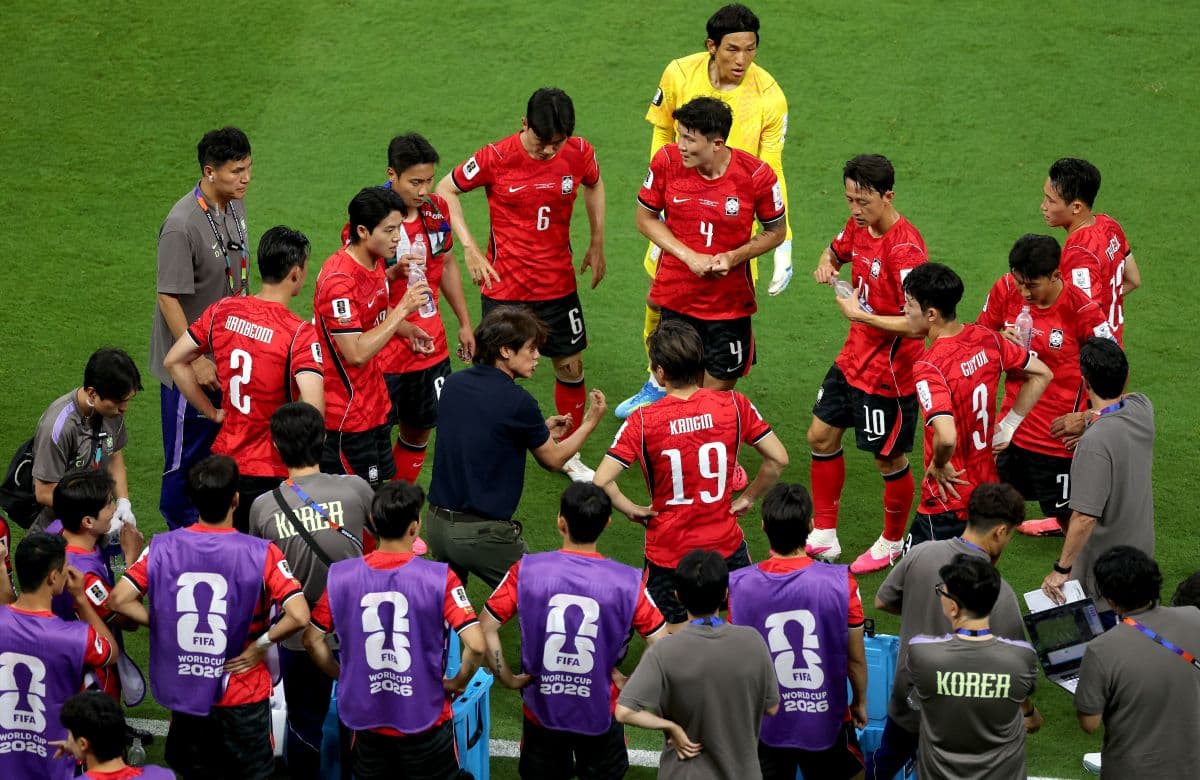 Drone interrompe treino da Coreia do Sul antes da Copa do Mundo