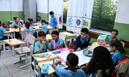 Novo piso salarial de R$ 5,1 mil para professores da educação básica