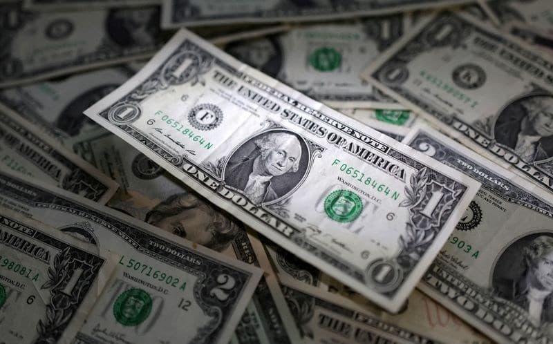 Dólar encerra terça com queda e inicia quarta próximo da estabilidade