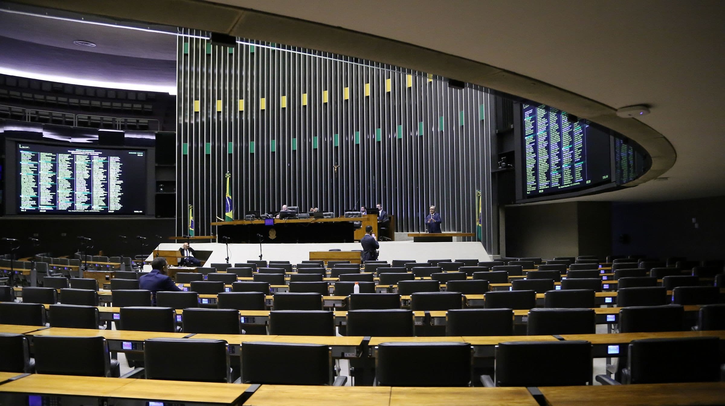 Câmara dos Deputados abre concurso com 66 vagas e salários de R$ 32 mil