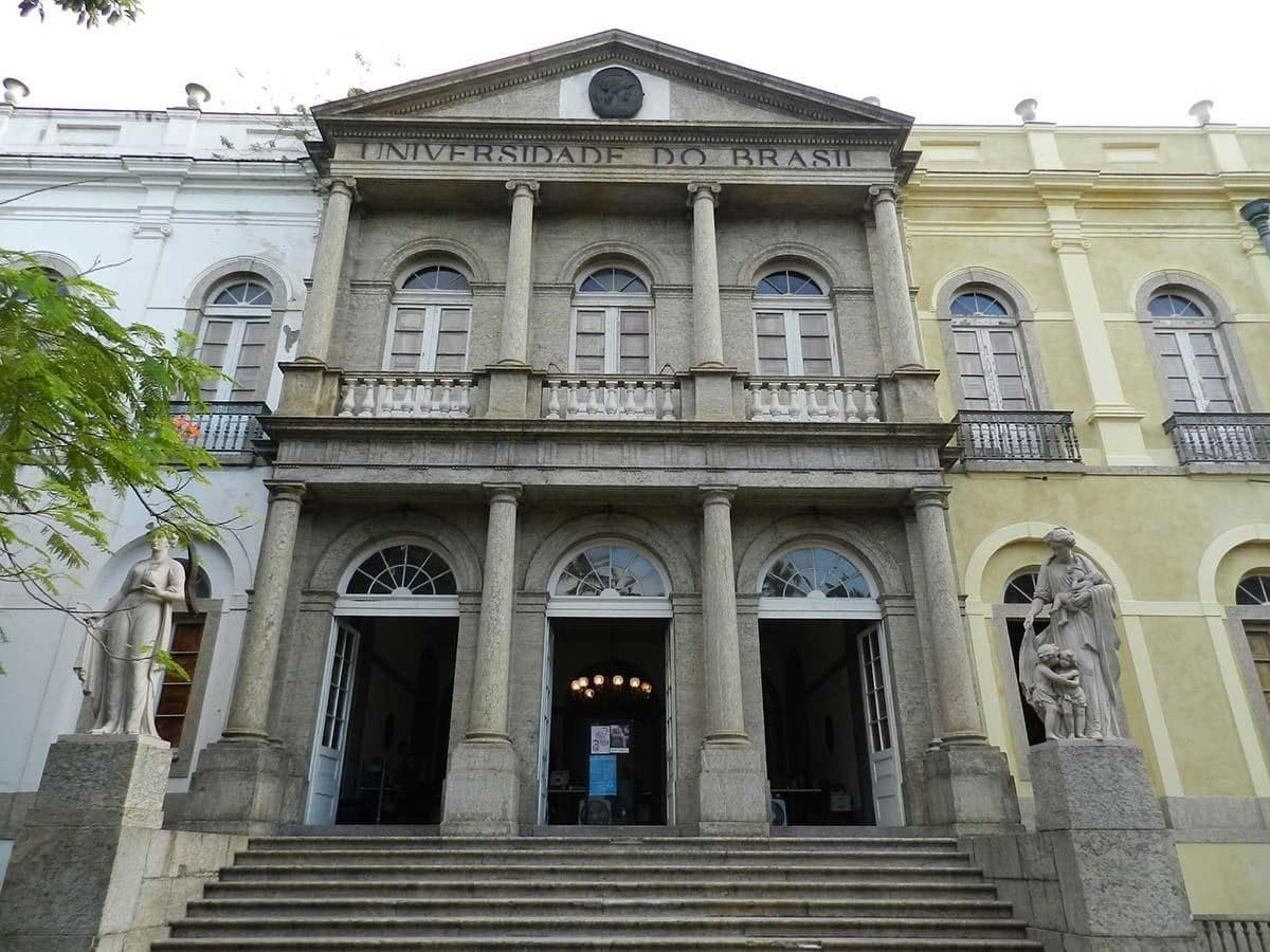 PF realiza operação contra fraudes em concurso da UFRJ no Rio