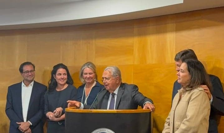 Roberto Rodrigues é homenageado com título de Doutor Honoris Causa