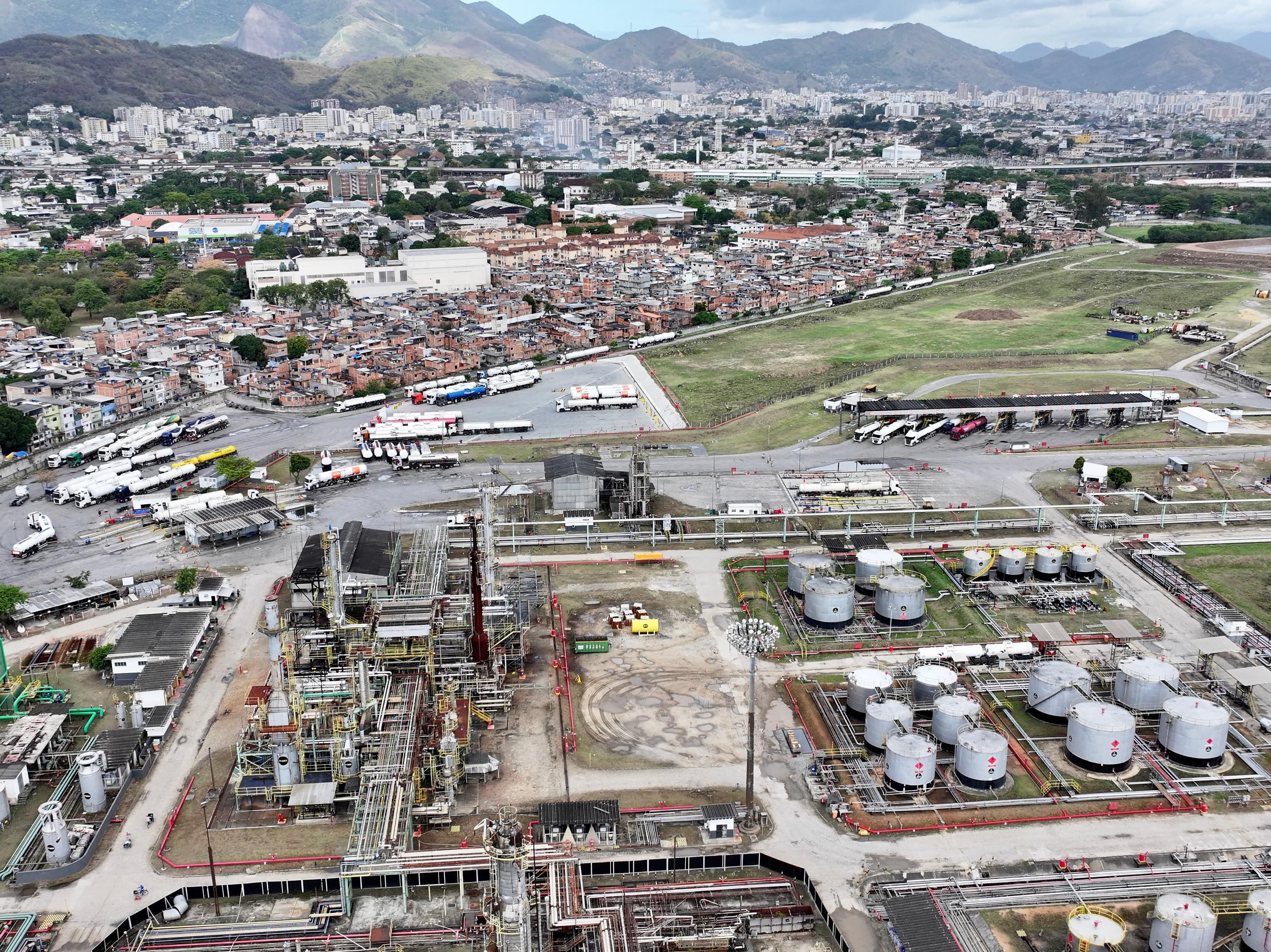 ANP revoga autorização da Refit no Rio por sonegação fiscal