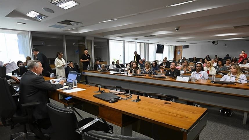 Feirantes do DF pedem apoio contra licitação que pode desampará-los