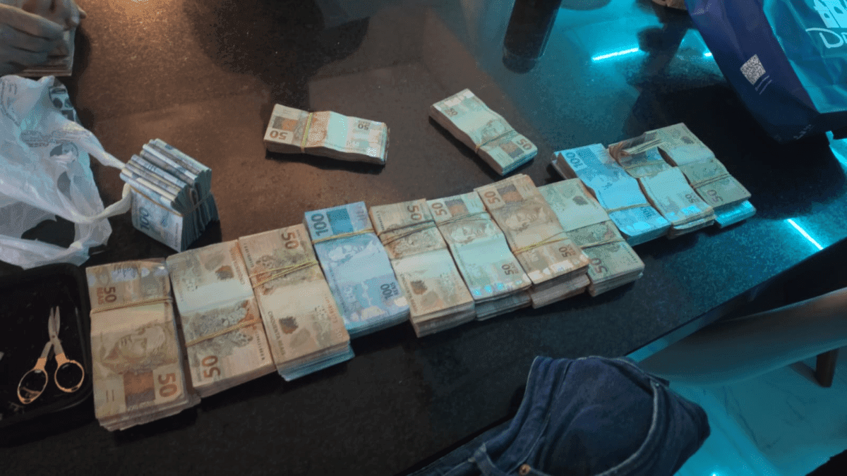 Operadores financeiros criam central clandestina para lavagem de dinheiro em SP