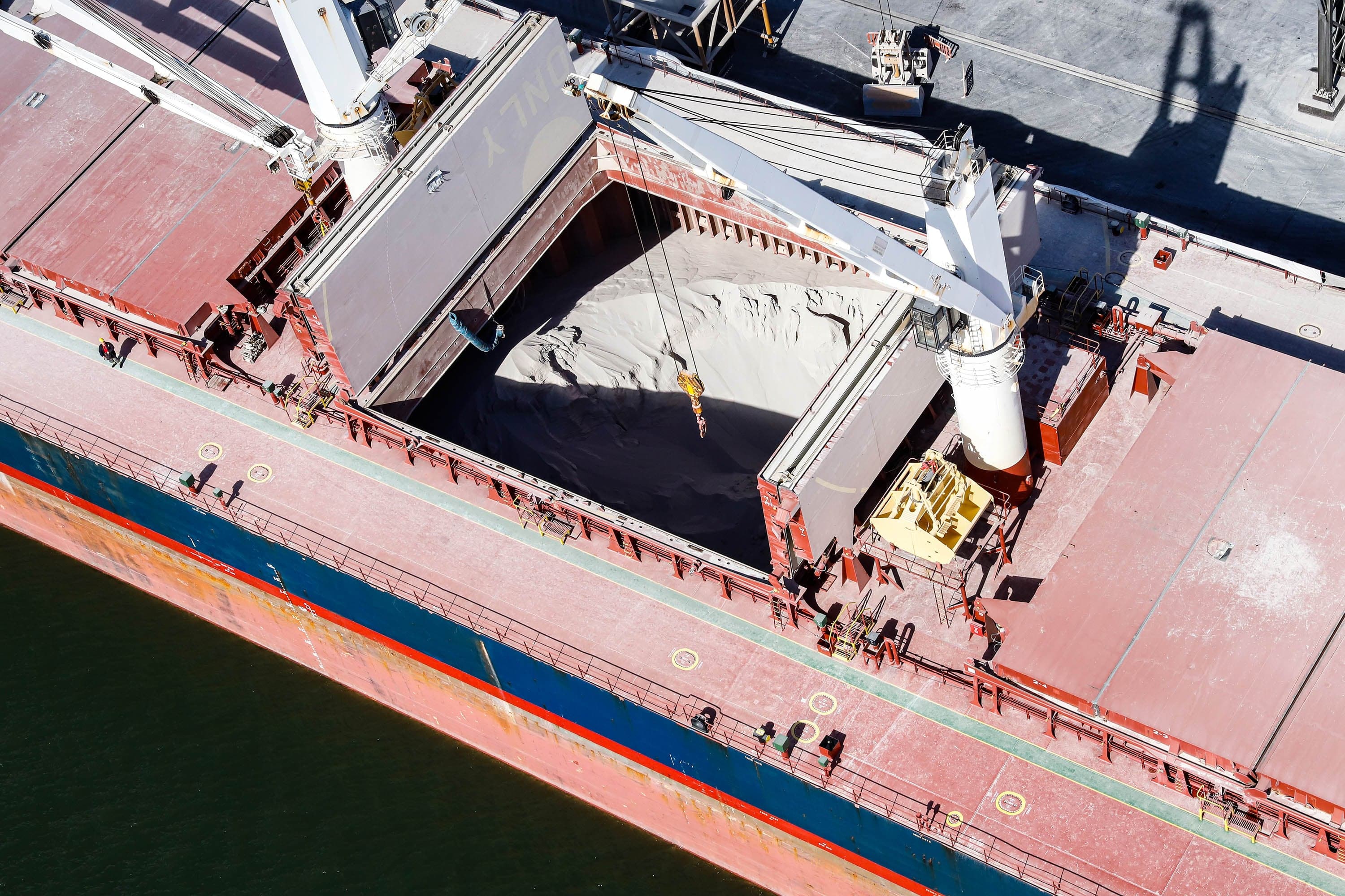 Entregas de fertilizantes crescem 5,3% no Brasil em janeiro de 2026