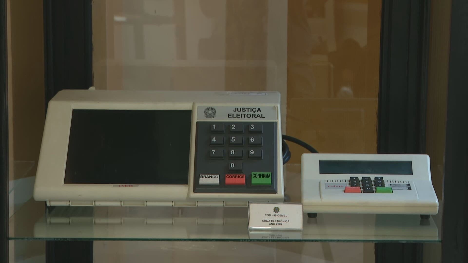 Urna Eletrônica Comemora 30 Anos com Votação do 2º Turno em 2026