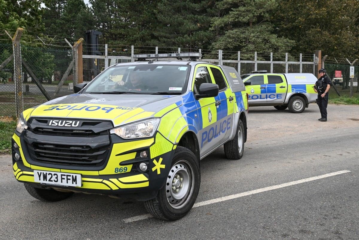 Polícia britânica declara 'incidente grave' e evacua Whelford