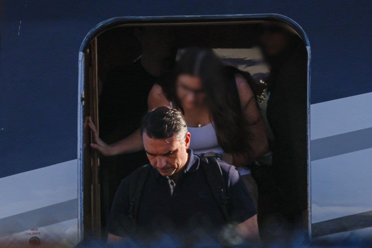 Governo Brasileiro Acredita em Conivência dos EUA e Argentina na Fuga de Flávio Bolsonaro