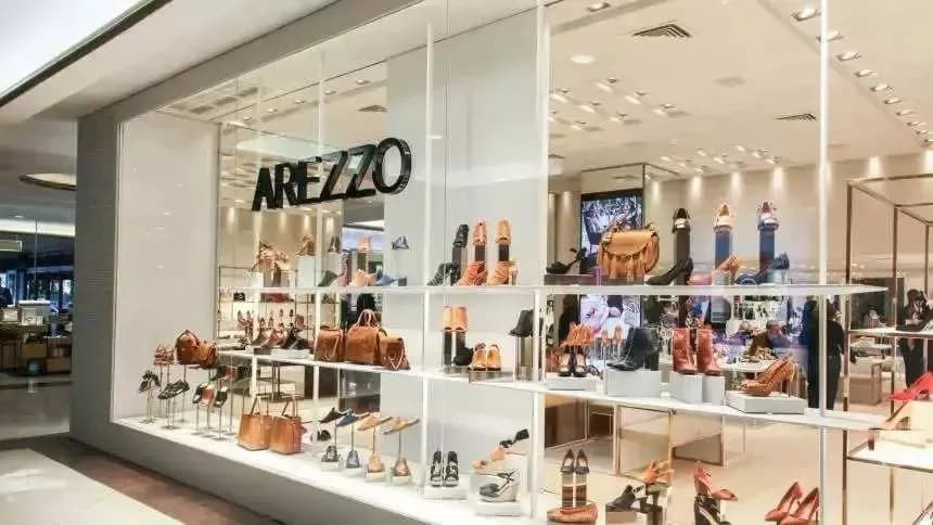 Ações da Azzas disparam após anúncio de reorganização empresarial