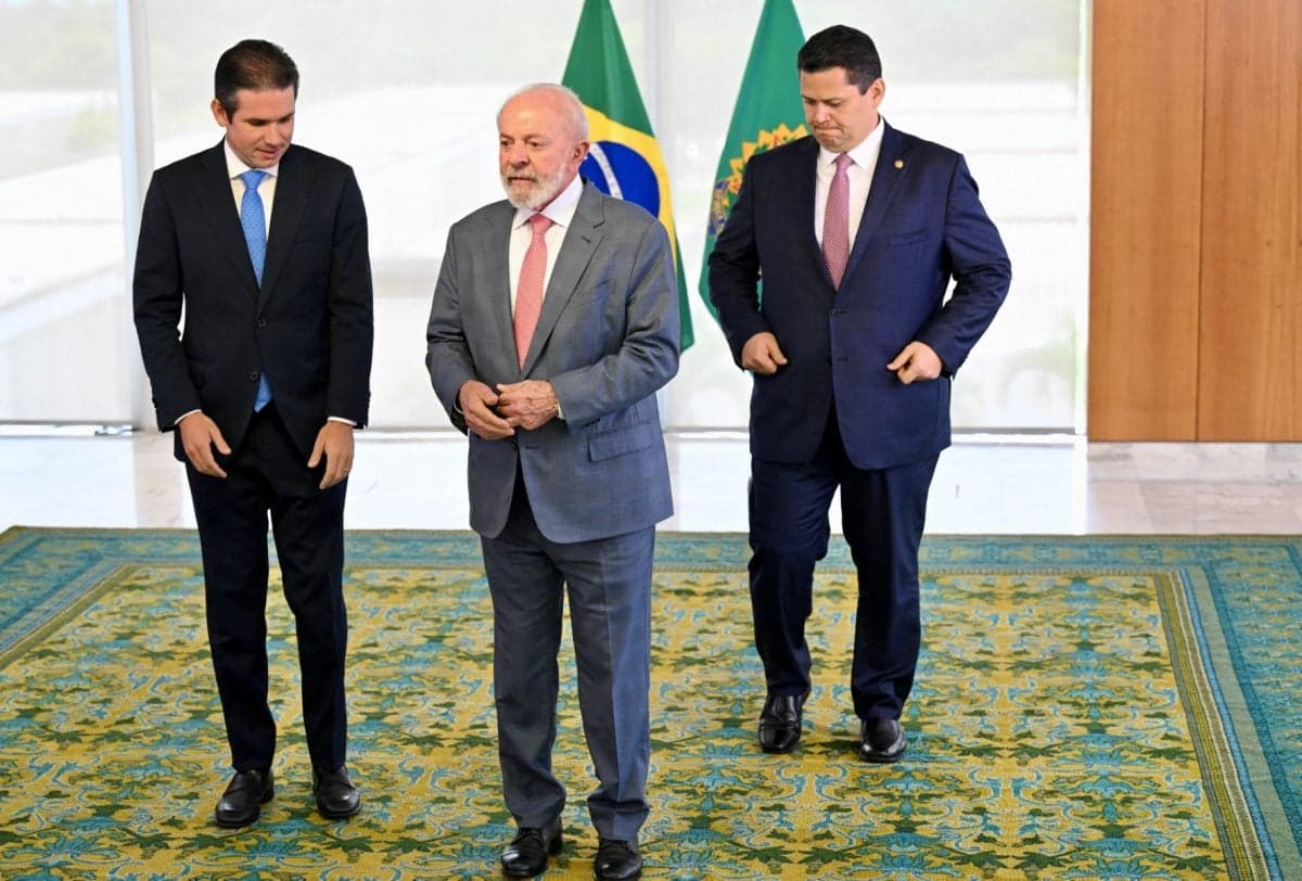 Congresso suspende votações e governo Lula enfrenta dificuldades