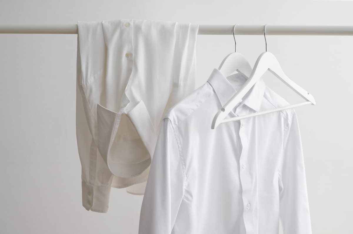 Como Evitar que Roupas Brancas Fiquem Amareladas