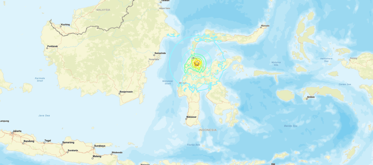 Tremor de 6,7 atinge Sulawesi, mas sem risco de tsunami