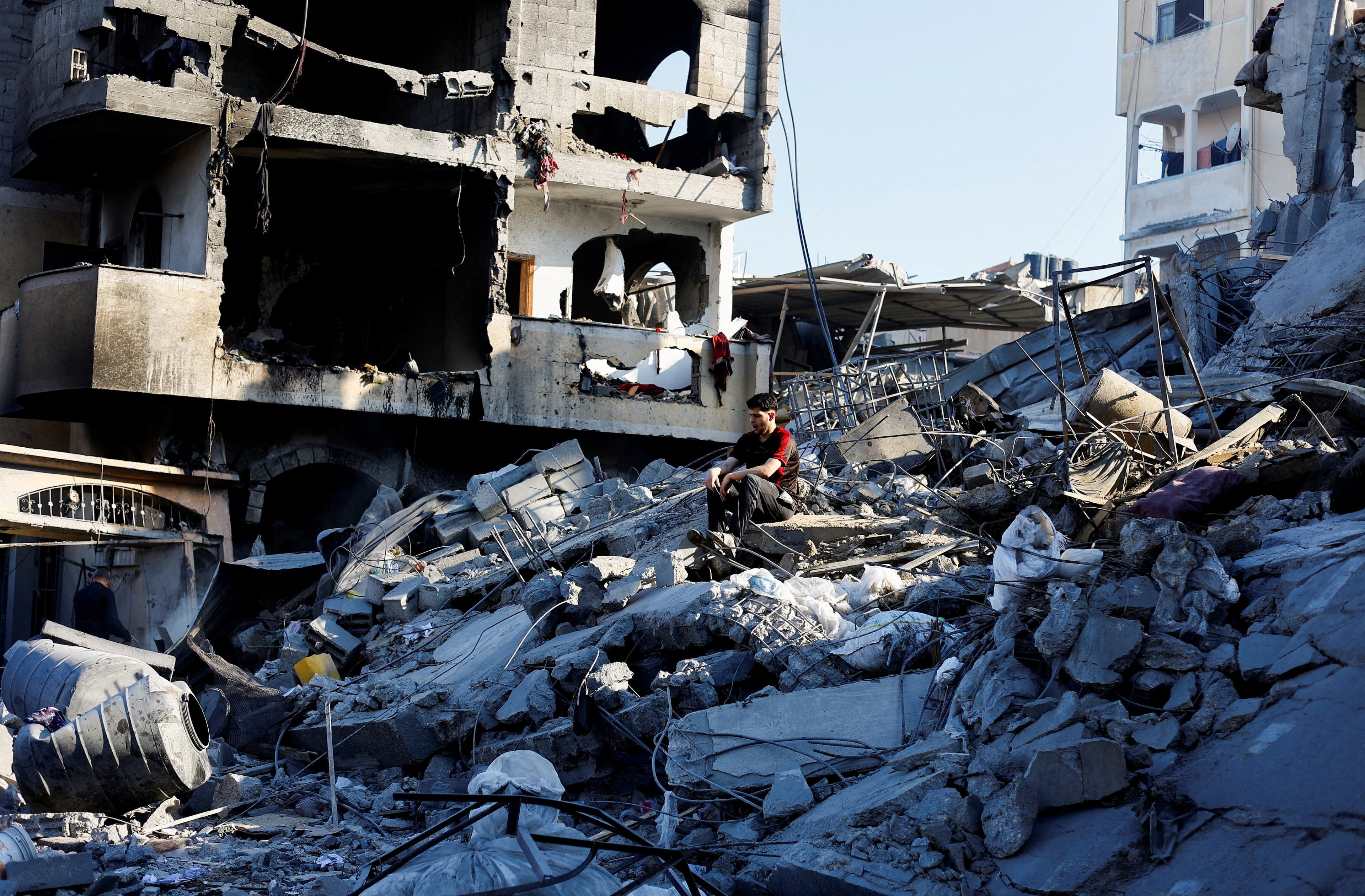 Hamas entrega governo de Gaza em meio a nova ajuda europeia