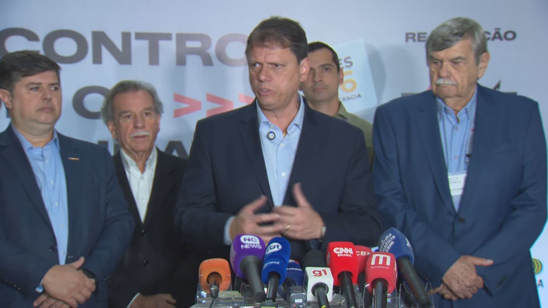 Tarcísio promete renovar benefício fiscal do transporte em SP