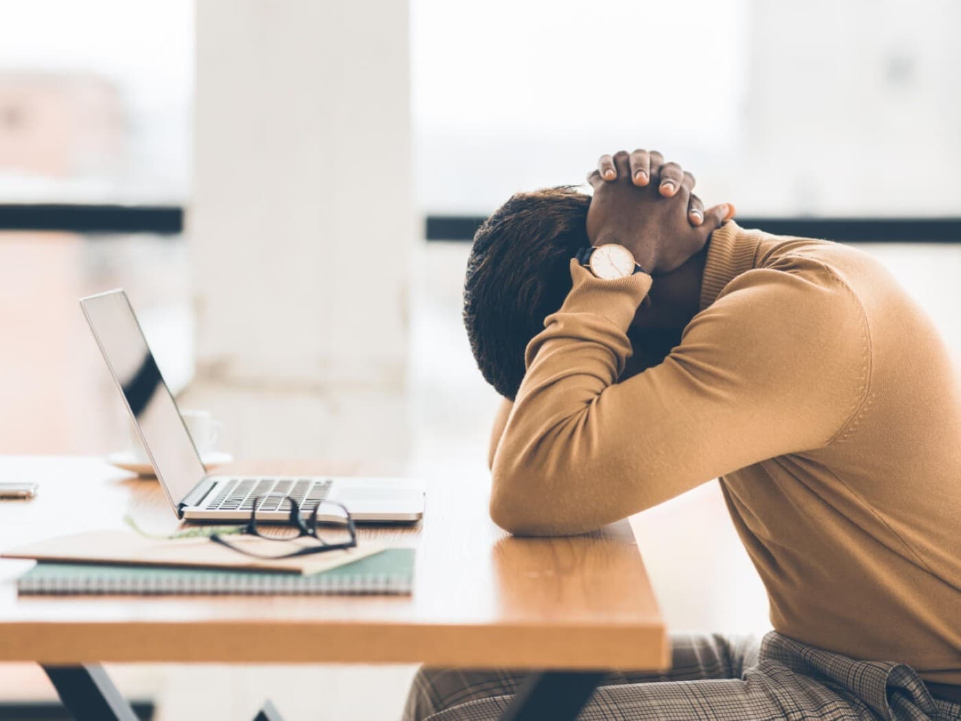 Estudo investiga impacto da falta de reconhecimento no trabalho