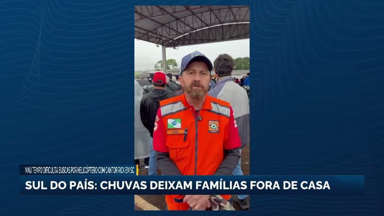 Temporal no Sul do Brasil desaloja famílias e dificulta buscas por helicóptero