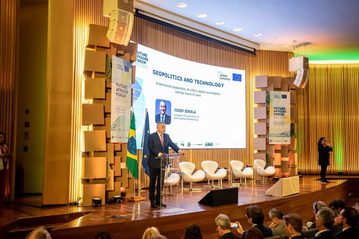 Comissário Europeu destaca importância da autonomia tecnológica no Brasil