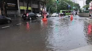 Ciclone e Frente Fria Provocam Chuvas Intensas no Sudeste