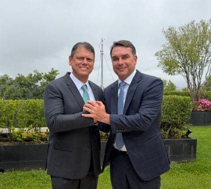 Flavio Bolsonaro propõe acabar com reeleição para presidente