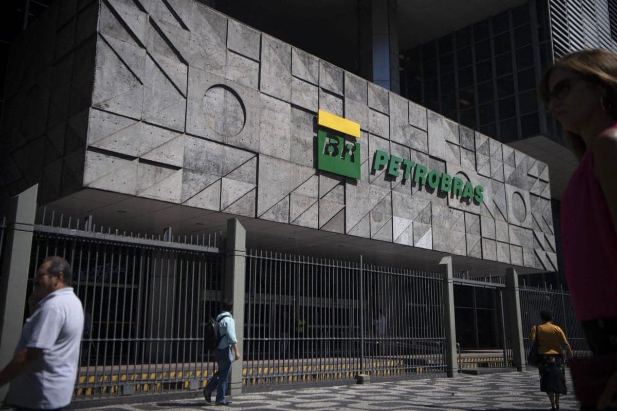 Petrobras firma contrato de 22 anos para compra de GNL dos EUA