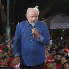 Lula Comenta sobre a Dificuldade dos Homens em Aceitar Críticas e o Aprendizado das Mulheres com o Toque