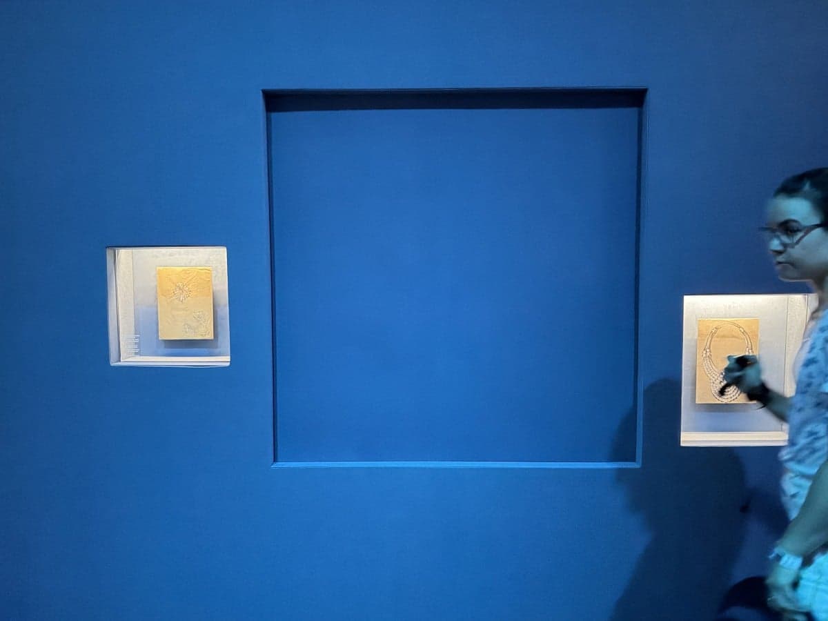 Roubo audacioso em museu de Viena: colar de milhões é furtado