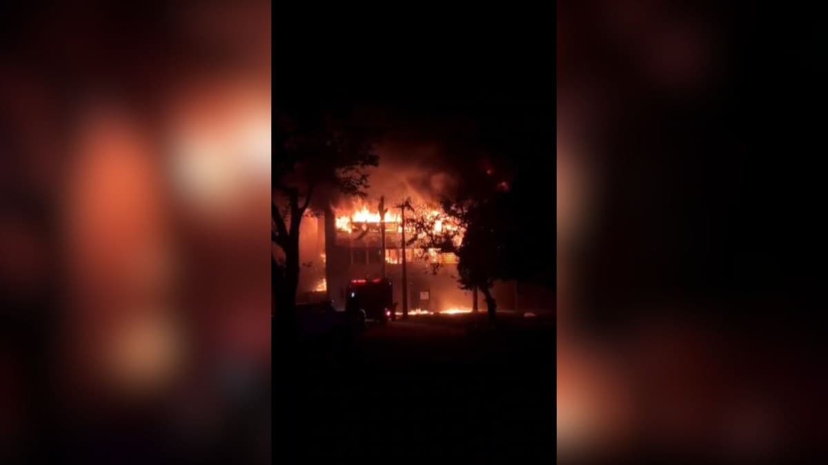 Incêndio na UFPE causa prejuízo de R$ 100 milhões