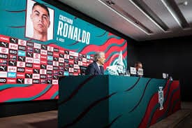 Cristiano Ronaldo pondera aposentadoria após descontentamento no clube
