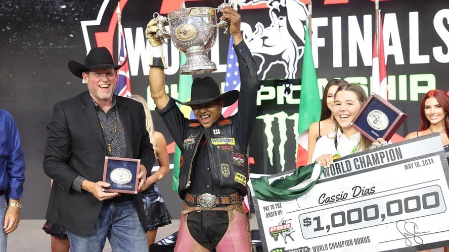 Cássio Dias se consagra campeão mundial de rodeio em touros nos Estados Unidos