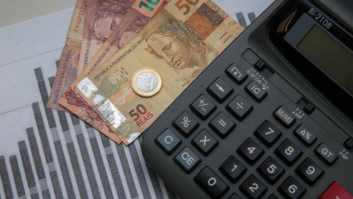 Expectativa do mercado aponta para Selic a 10% no final de 2024, indica Focus