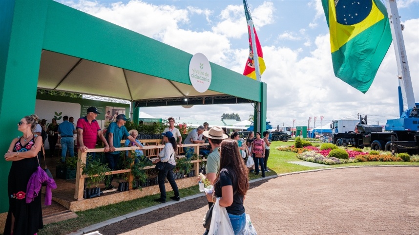 Viveiro de Cidadania na Expodireto distribui mudas de árvores nativas