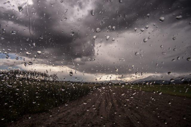 Previsão do tempo: Chuvas se espalham com avanço de frente fria e ciclone extratropical