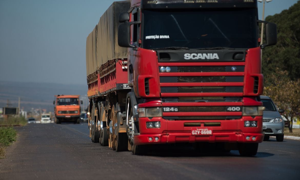 Conab: valor do transporte rodoviário para grãos aumenta em julho com chegada da safra de milho